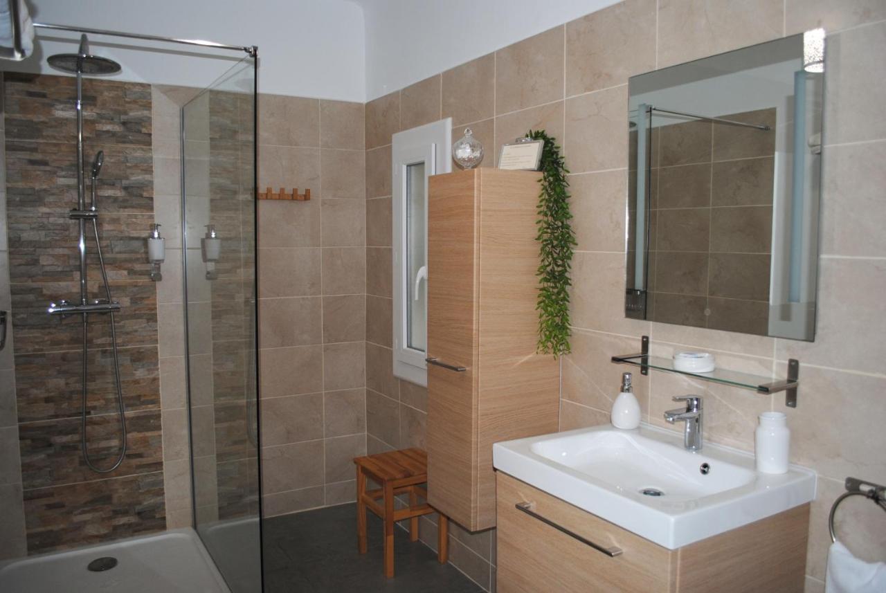 바께이라스 Terre De Bacchus B&B 외부 사진